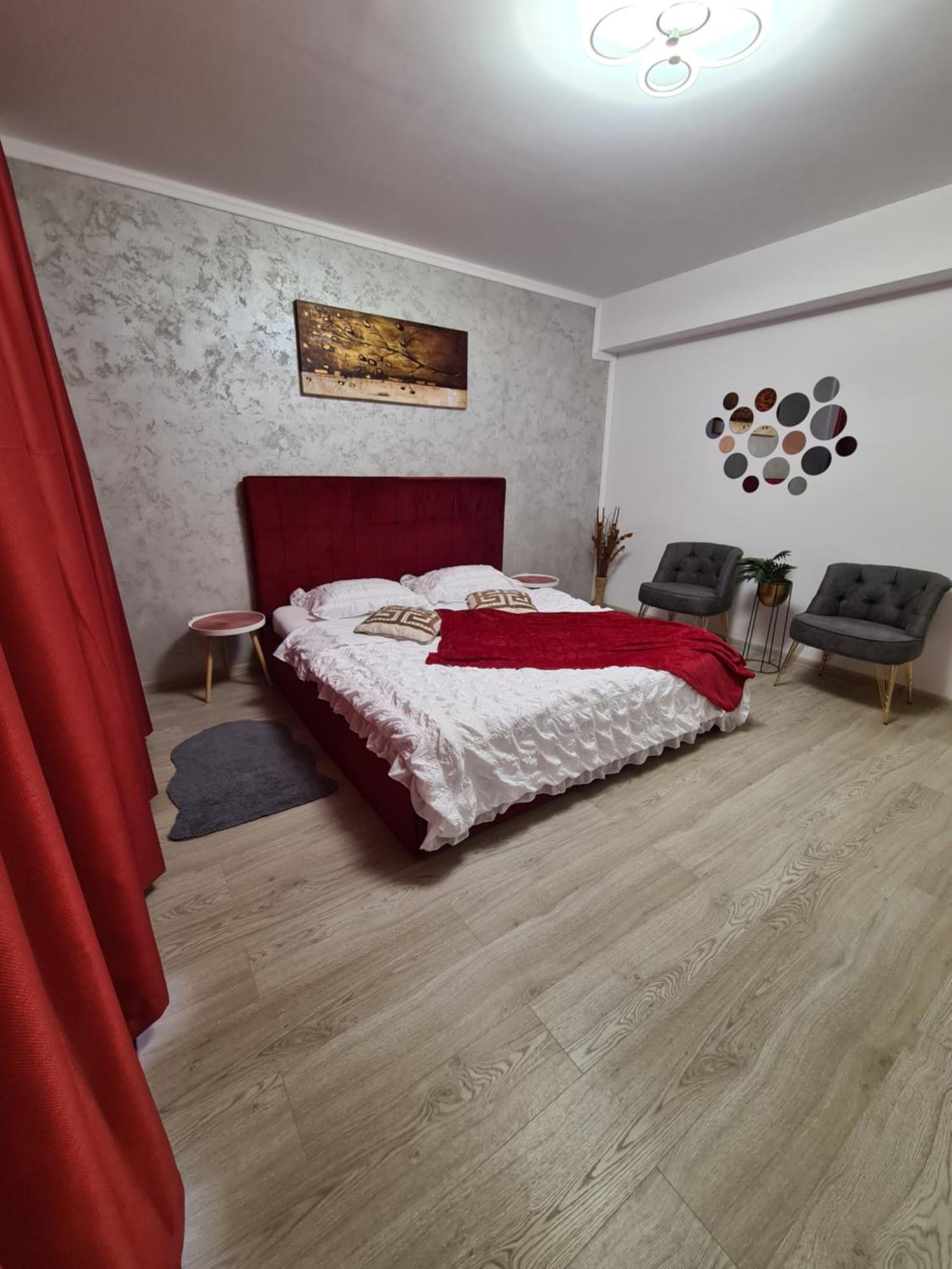 Appartement Studio Red à Braşov Extérieur photo